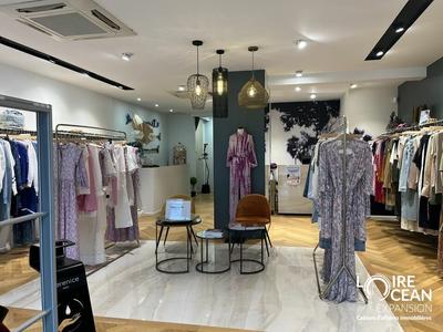 Fonds de commerce - Local commercial - 90 m²