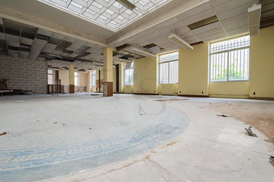 Local commercial - 244 m² - 2 pièces