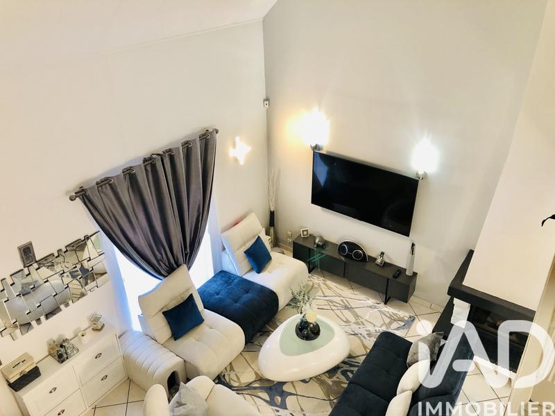 Maison - 99 m² - 5 pièces