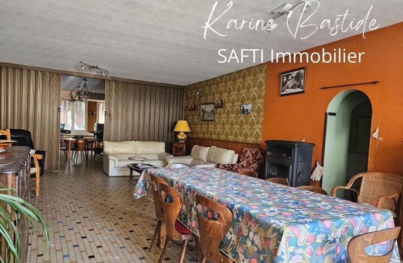 Maison - 280 m² - 16 pièces