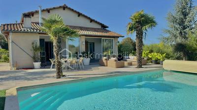 Maison traditionnelle - 165 m² - 6 pièces