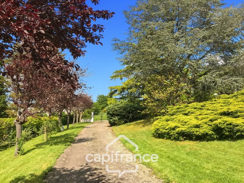 Villa - 280 m² - 9 pièces