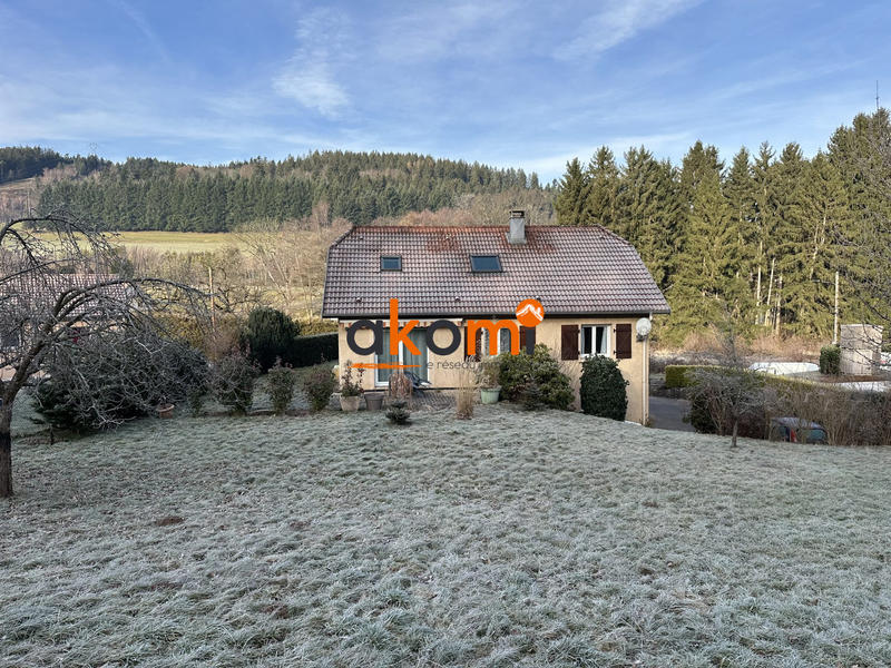 Maison - 121 m² - 8 pièces