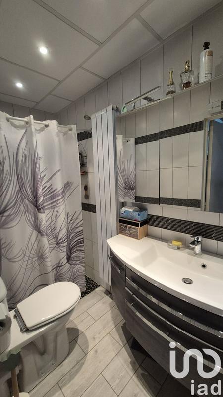 Maison - 214 m² - 11 pièces