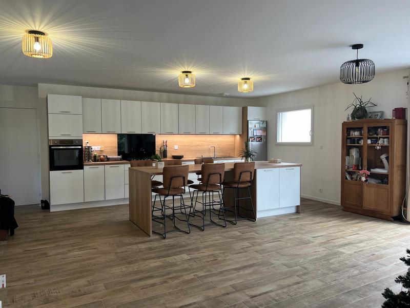 Maison - 121 m² - 5 pièces