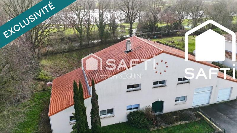 Maison - 249 m² - 9 pièces