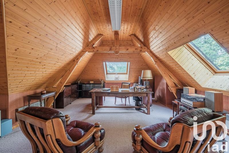 Maison - 216 m² - 5 pièces