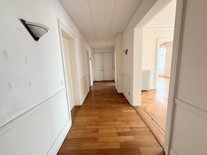 Appartement - 150 m² - 6 pièces