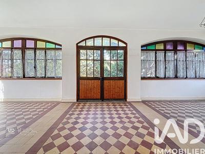 Maison - 205 m² - 10 pièces