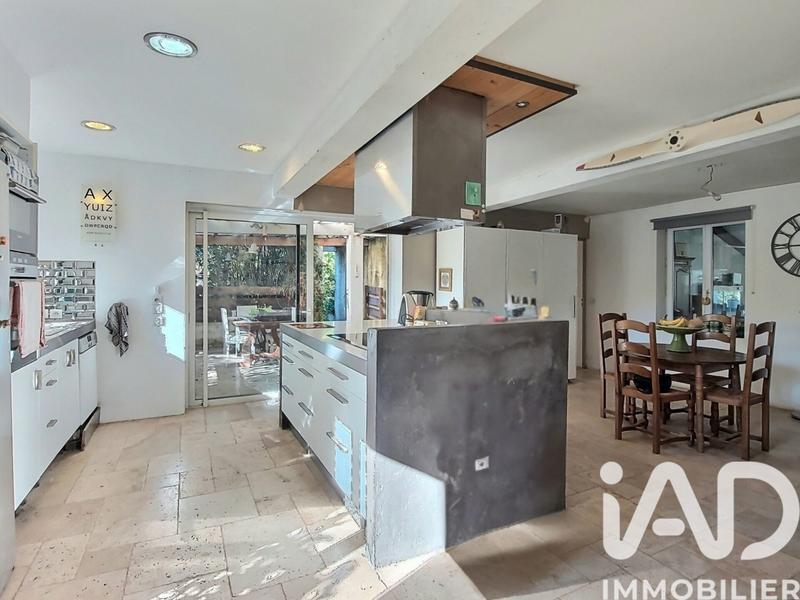 Maison - 253 m² - 4 pièces