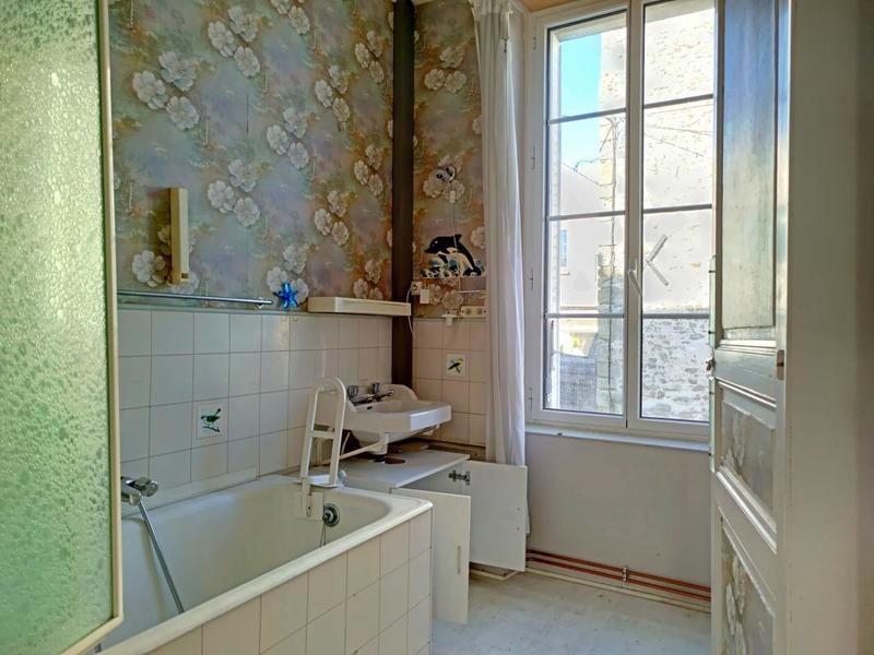 Maison - 173 m² - 9 pièces