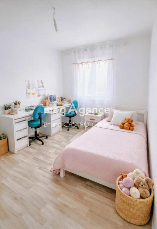 Maison jumelée - 89 m² - 5 pièces