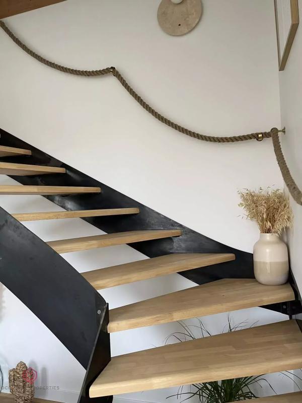 Maison - 112 m² - 4 pièces