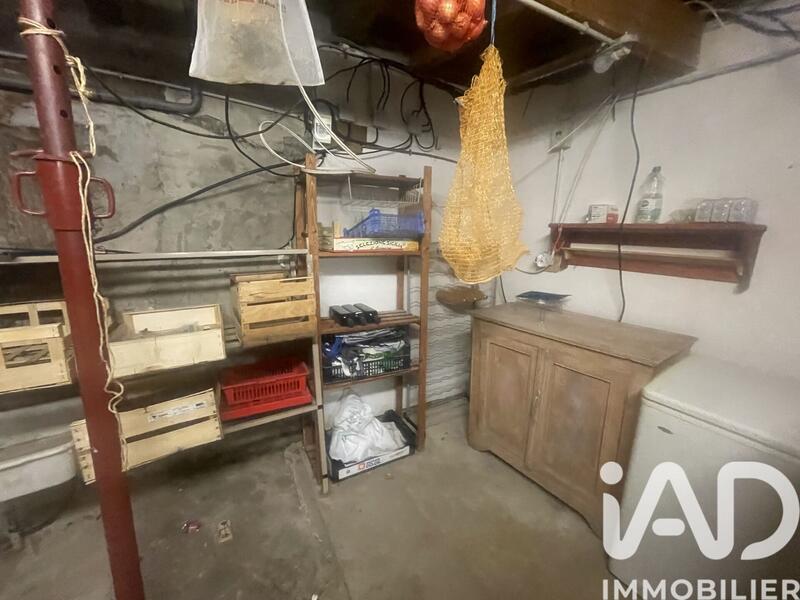 Maison - 259 m² - 4 pièces