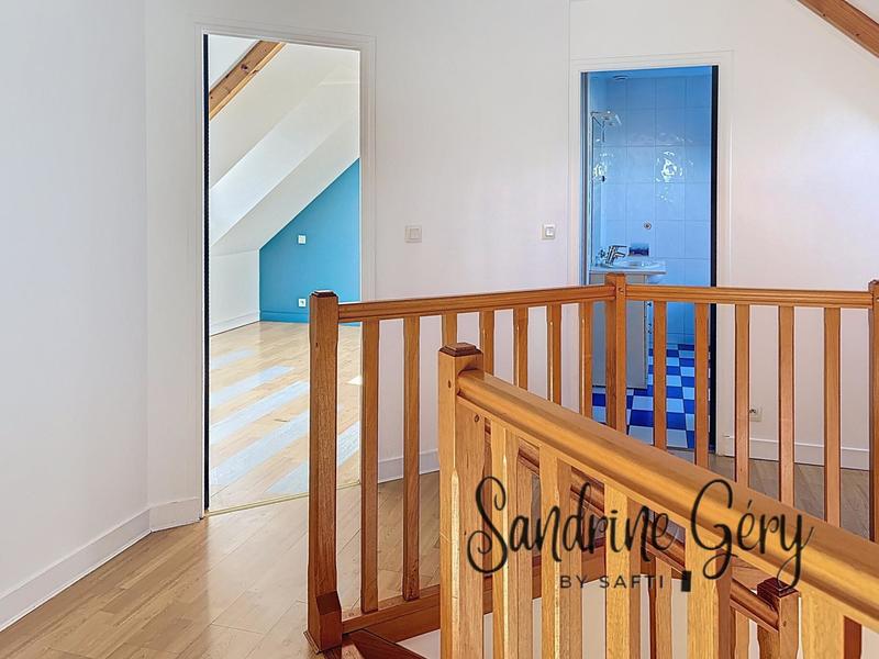 Maison - 97 m² - 6 pièces