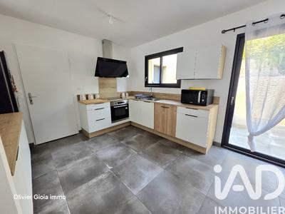 Maison - 95 m² - 4 pièces