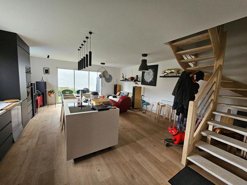 Maison - 100 m² - 5 pièces