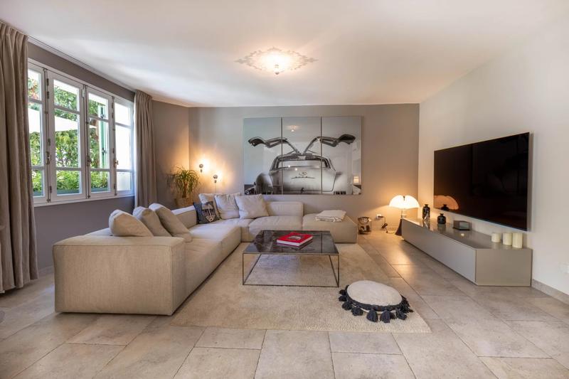 Villa - 200 m² - 7 pièces