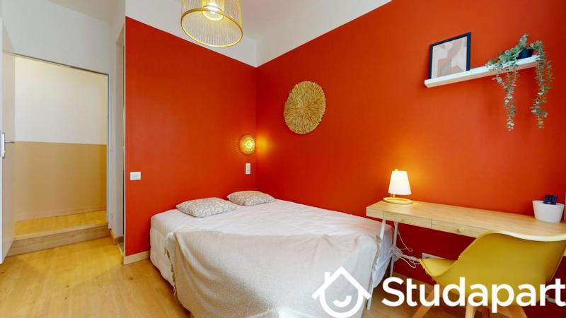 Chambre - 10 m² - 1 pièce