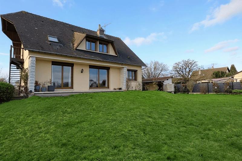 Maison traditionnelle - 170 m² - 6 pièces