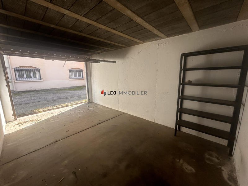 Parking / Garage - 15 m²