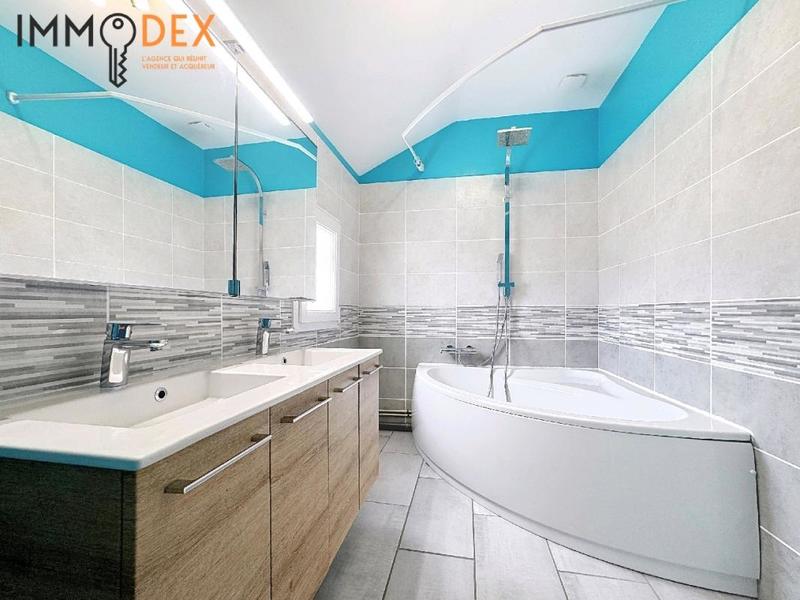 Maison - 110 m² - 6 pièces