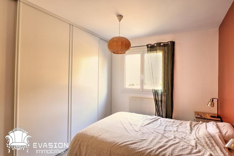 Maison traditionnelle - 150 m² - 6 pièces