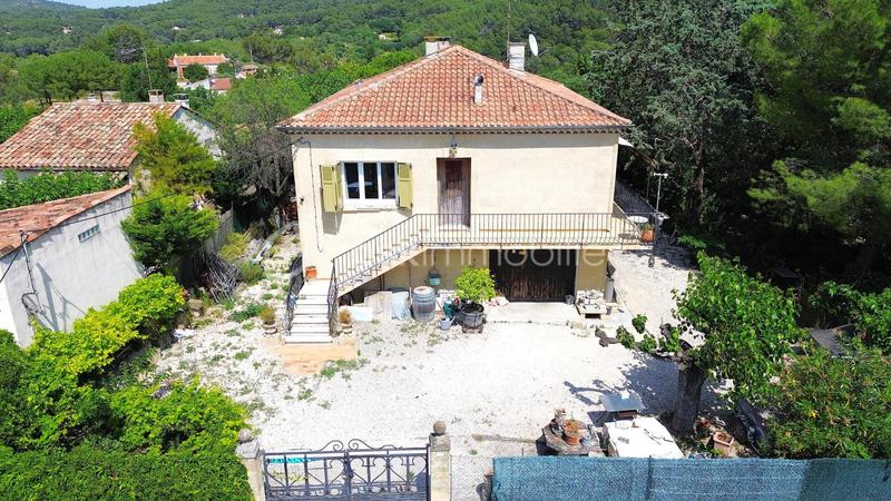 Maison - 95 m² - 3 pièces