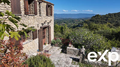 Maison - 274 m² - 10 pièces