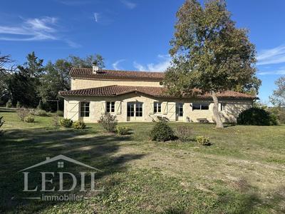 Propriété - 220 m² - 5 pièces