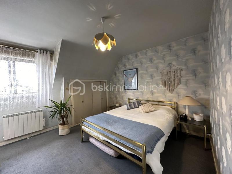 Pavillon - 200 m² - 8 pièces