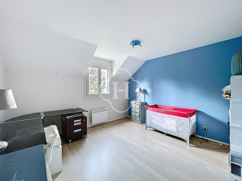 Maison - 191 m² - 8 pièces