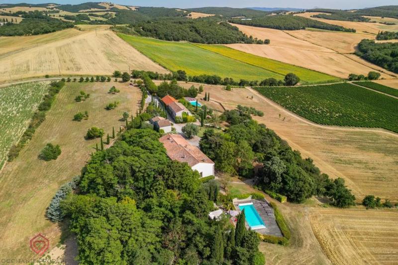 Maison de maîtres - 900 m² - 26 pièces