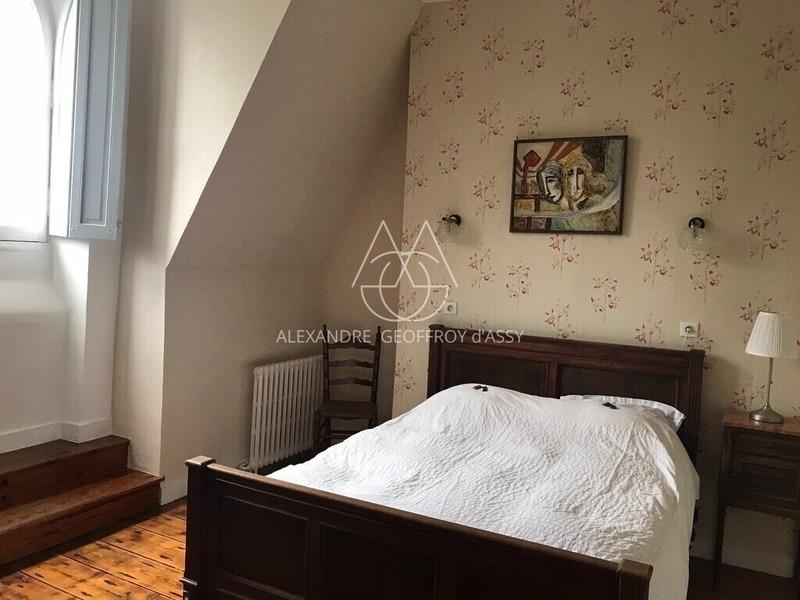 Château - 1 050 m² - 25 pièces