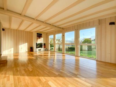 Maison - 179 m² - 9 pièces