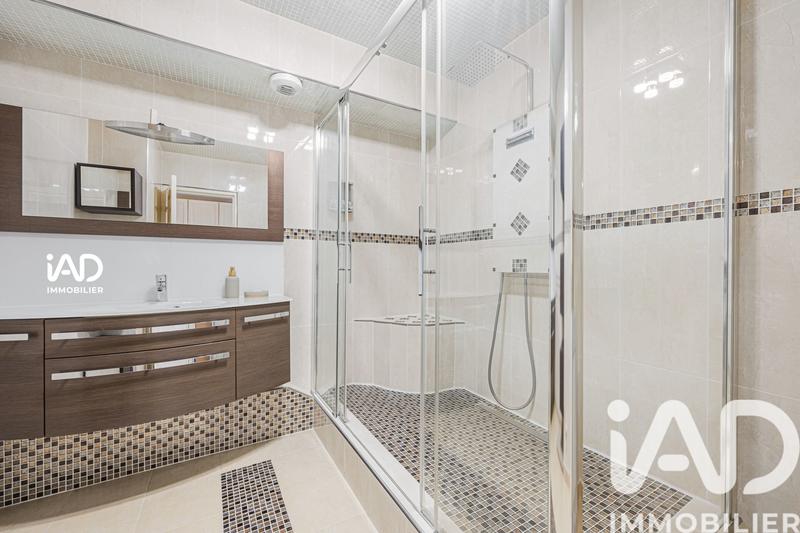 Appartement - 102 m² - 5 pièces