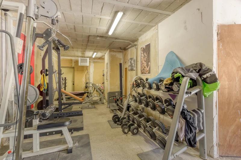 Maison - 260 m² - 6 pièces