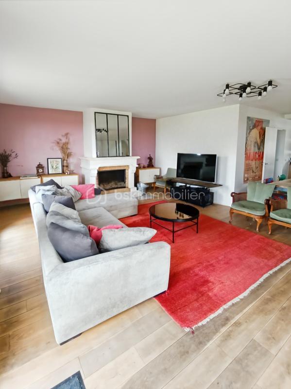 Maison - 190 m² - 9 pièces