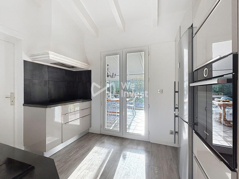 Villa - 183 m² - 5 pièces