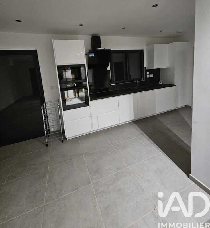 Maison - 120 m² - 6 pièces