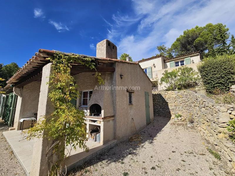 Maison - 261 m² - 7 pièces