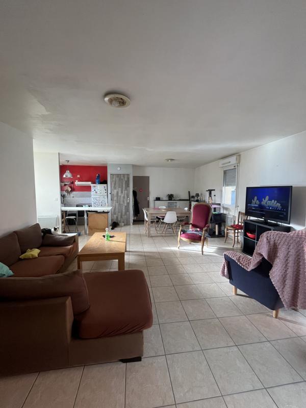 Maison - 94 m² - 5 pièces