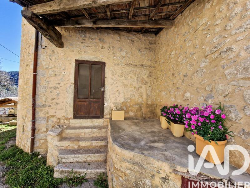 Maison - 99 m² - 5 pièces