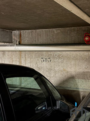 Parking / Garage - 12 m²