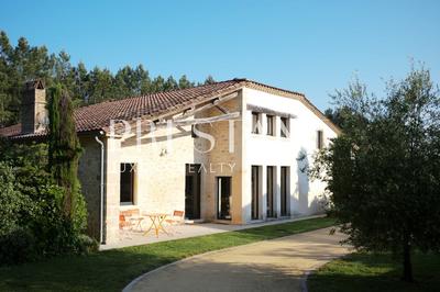 Maison - 421 m² - 10 pièces