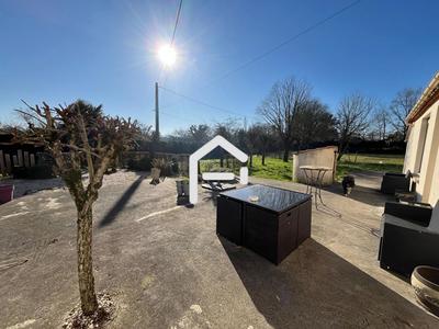 Maison - 2 150 m² - 7 pièces