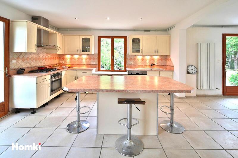 Maison - 191 m² - 8 pièces