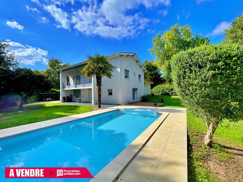 Maison - 186 m² - 7 pièces