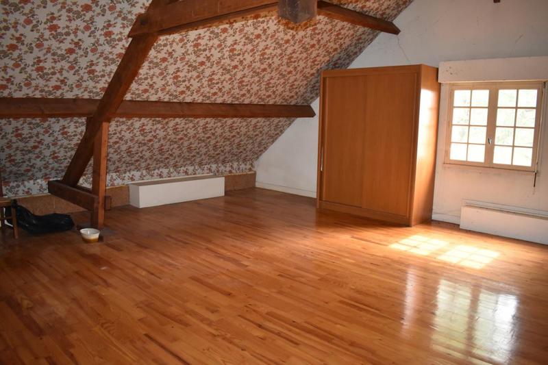 Maison - 95 m² - 7 pièces