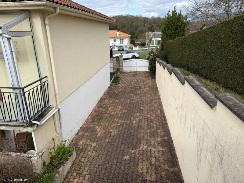 Pavillon - 111 m² - 5 pièces